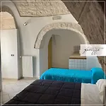 Trulli Casalini Civico 27 *